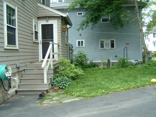 Small Backyard Garden - Terrascapes