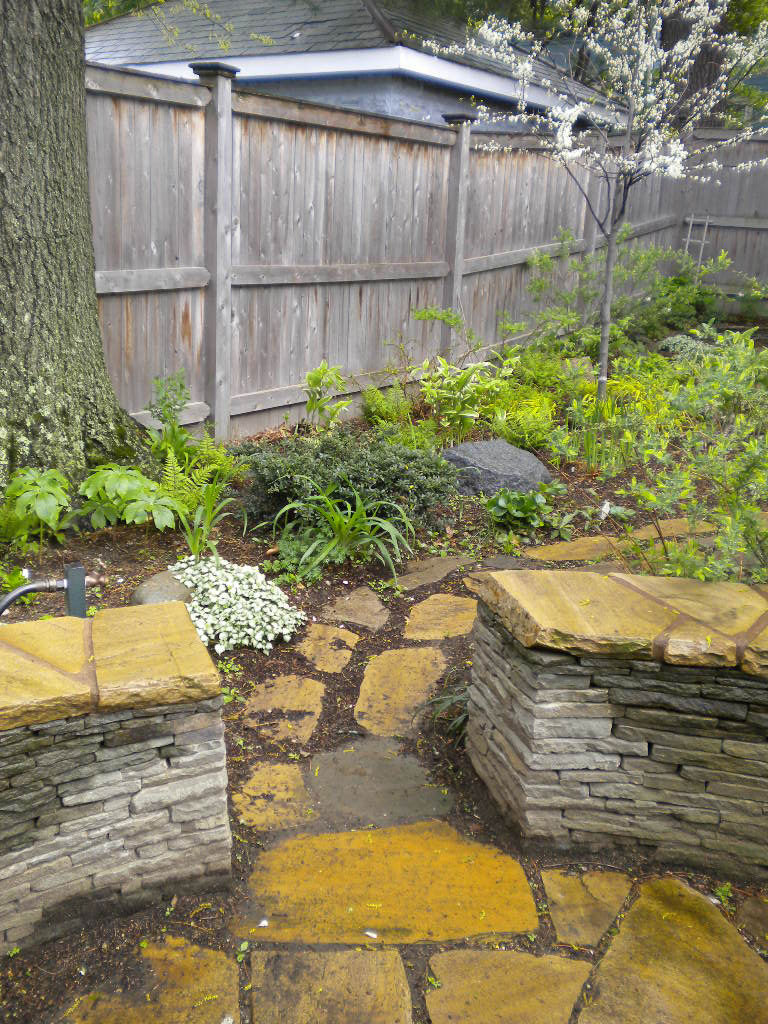 Small Backyard Garden - Terrascapes